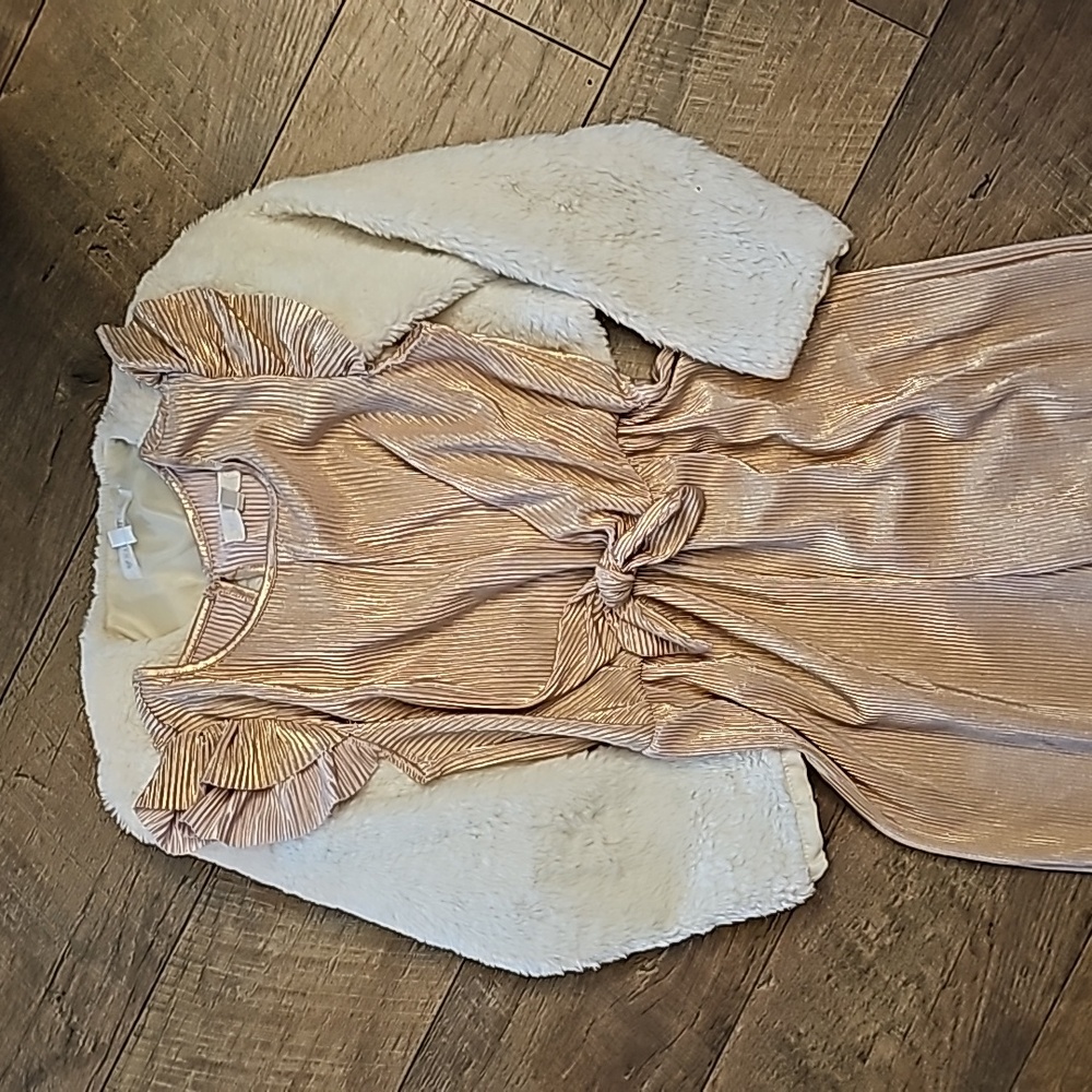 Super cute pants romper set with furry jacket
